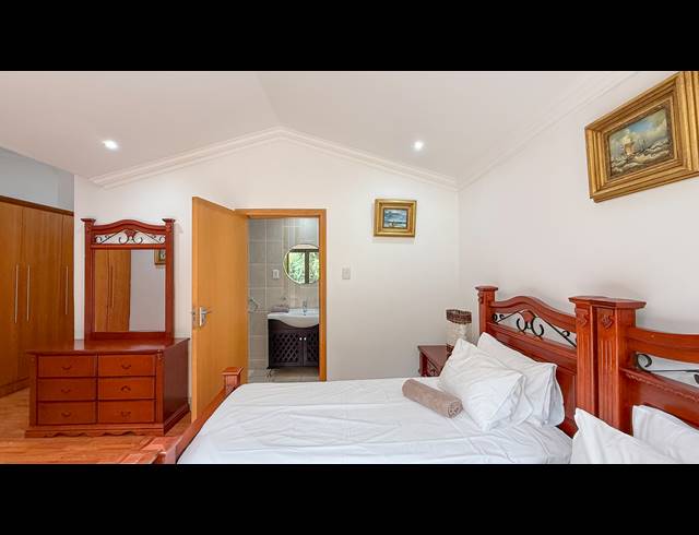 3 BEDROOM TOWNHOUSE TO LET IN ZIMBALI ESTATE